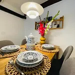 Reethus Helfsholm Klamp