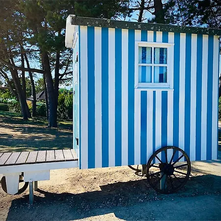 Reethus Helfsholm Ferienhaus *